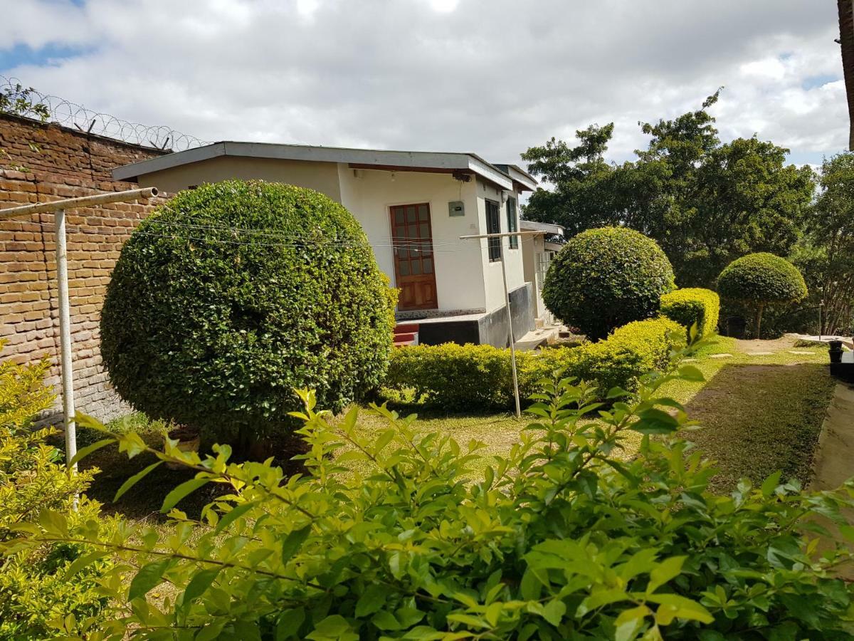 Limbe Chinyonga Guesthouse מראה חיצוני תמונה